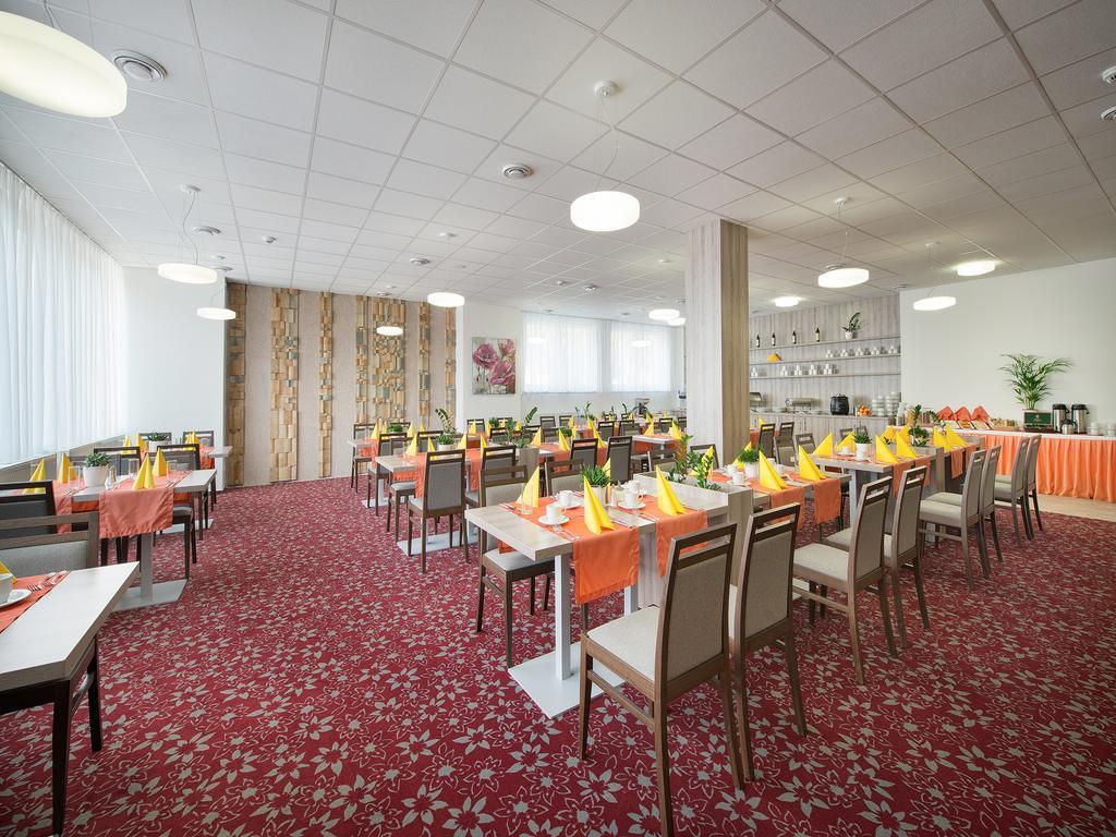 Ea Hotel Kraskov Stary Dvur Exteriör bild