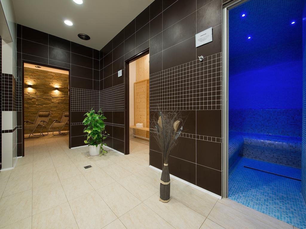 Ea Hotel Kraskov Stary Dvur Exteriör bild